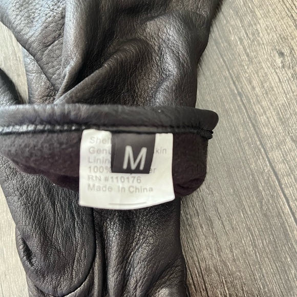 Like new driving gloves - Picture 3 of 4